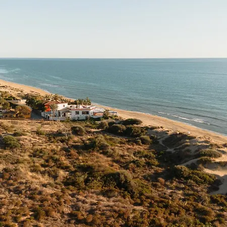 Villa Spacious House With Pool, Garden And Solarium In Chapas, Marbella