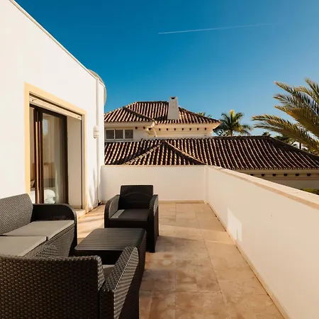 Spacious House With Pool, Garden And Solarium In Chapas, *