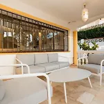 Villa Spacious House With Pool, Garden And Solarium In Chapas, Marbella