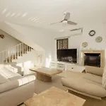 Spacious House With Pool, Garden And Solarium In Chapas, *