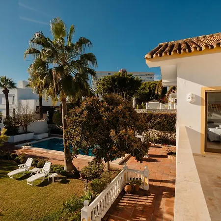Spacious House With Pool, Garden And Solarium In Chapas, فيلة