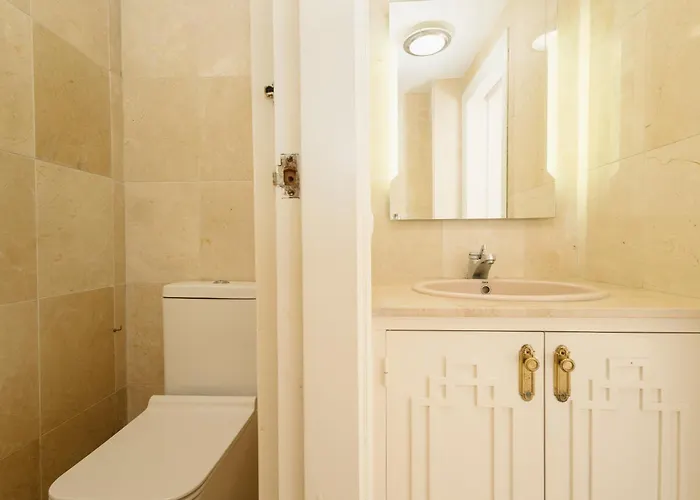 Spacious House With Pool, Garden And Solarium In Chapas, فيلة