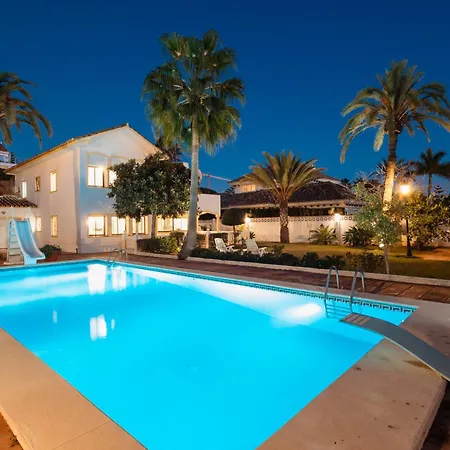 Spacious House With Pool, Garden And Solarium In Chapas, * Marbella